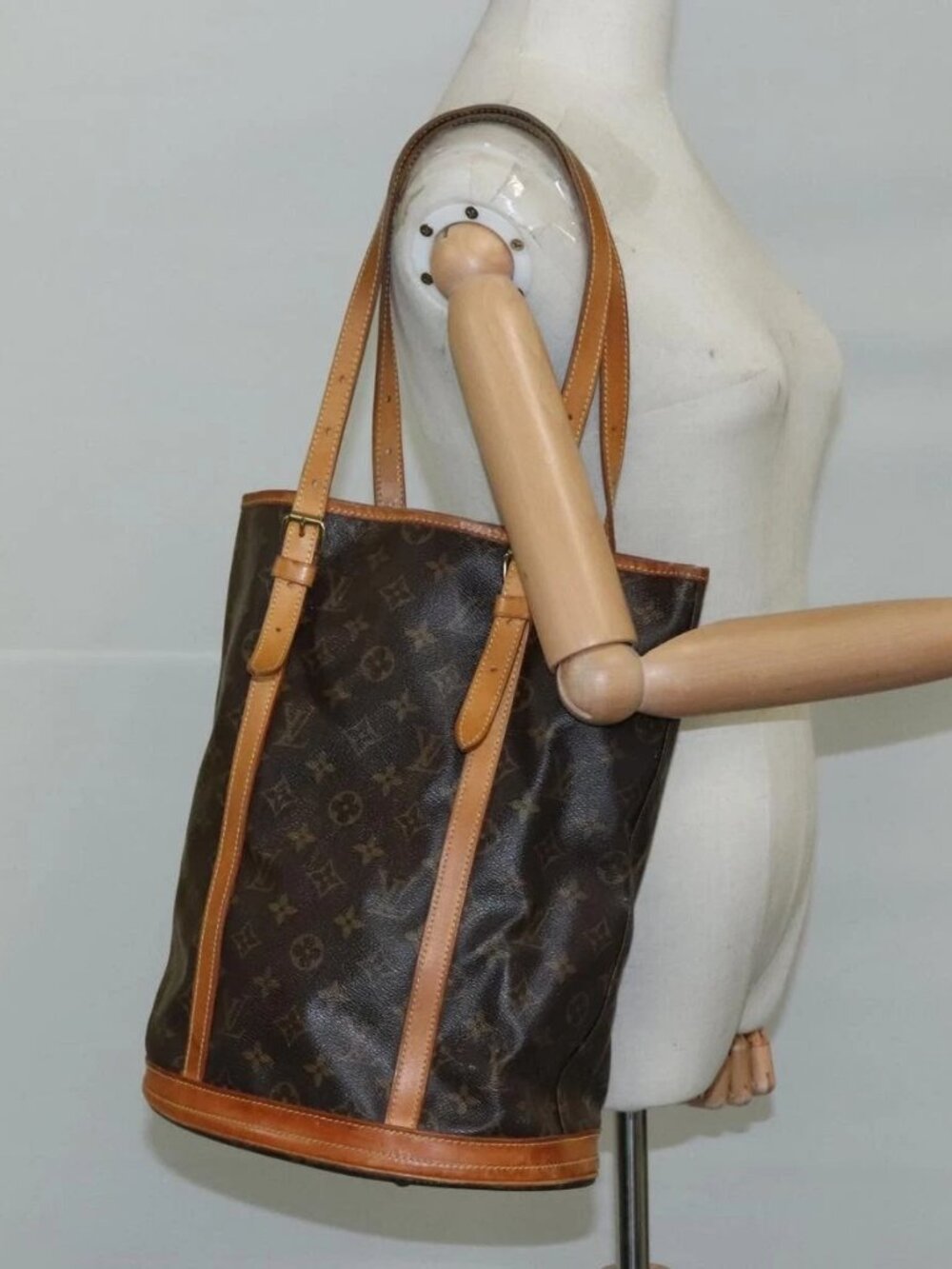 LOUIS VUITTON Monogram Bucket GM Shoulder Bag M42236 LV Auth